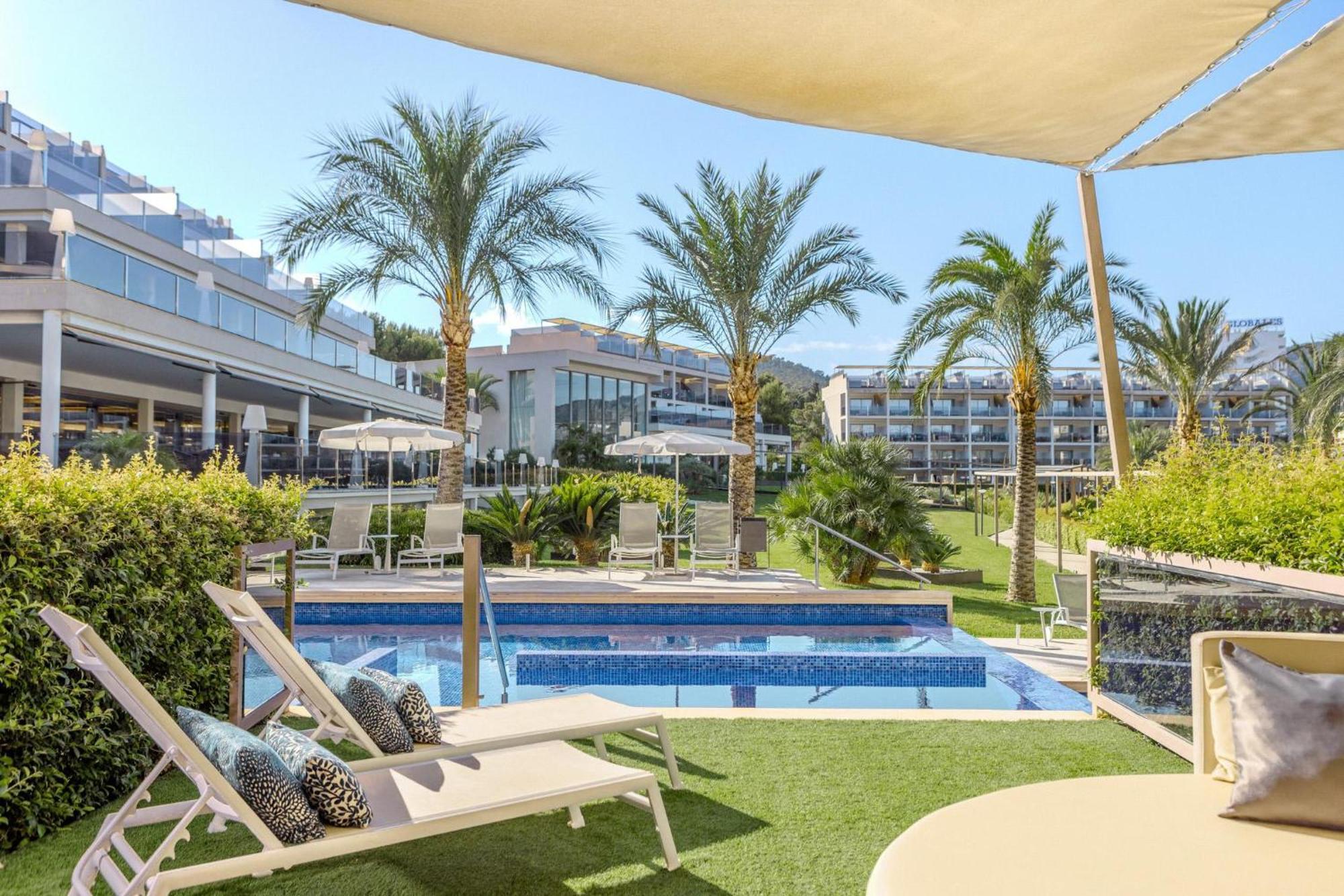 Junior Suite Swim Up,1627949627:JPEG