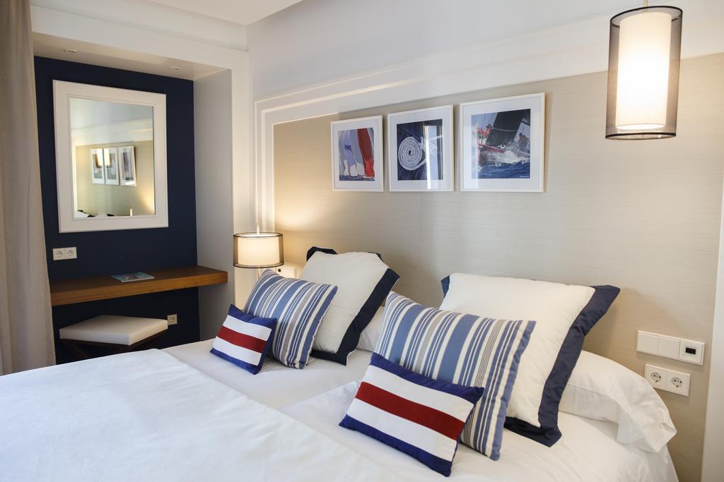 Junior Suite,401726292:JPEG